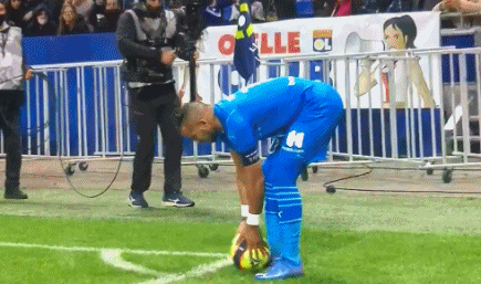 哈登：保罗无论去哪里都对比赛产生了影响，很幸运成为他队友