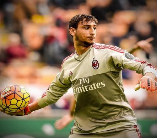 拉波尔塔：诺坎普今年底前能达到6万容量，预计明年年底拉满（拉波尔塔：诺坎普今年底将开放至6万座位，预计明年年底实现满负荷）