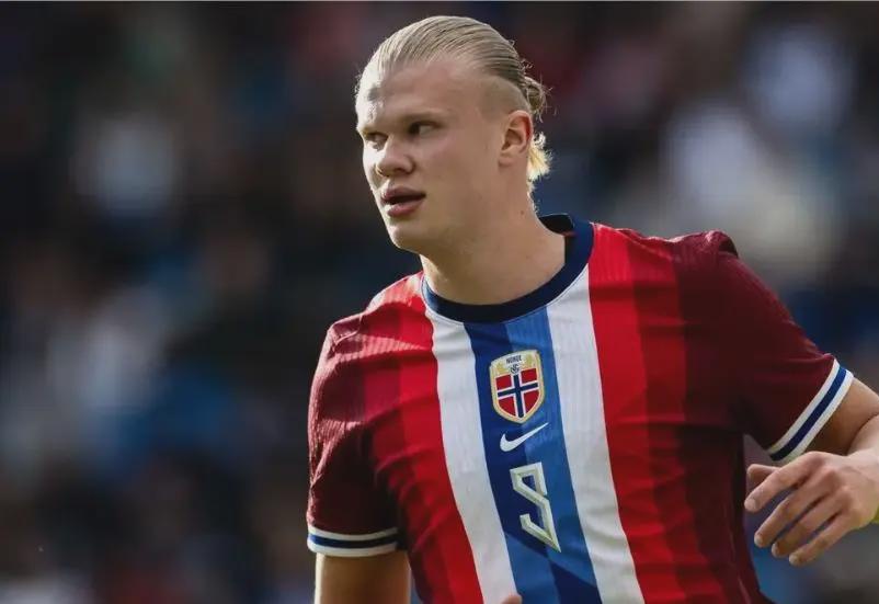 北青：约十人获国足新帅面试资格，邵佳一、李霄鹏等在列