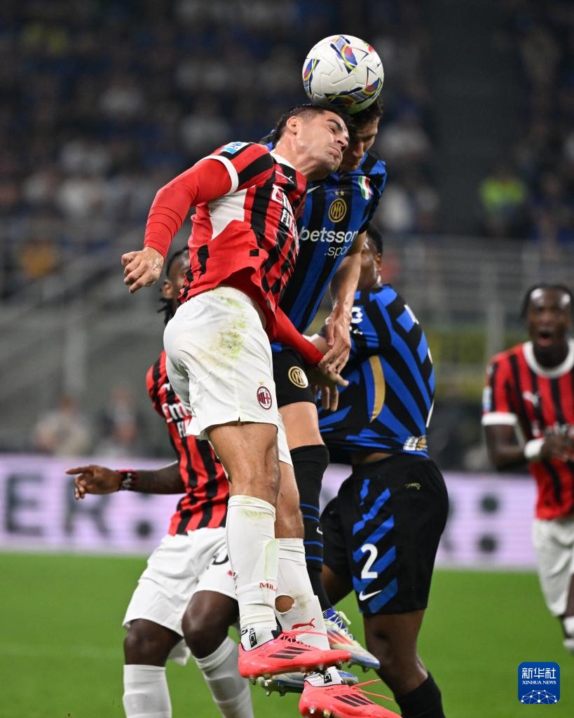 记者：恩德里克1月租借去里昂，正筹备搬家但皇马告知先等等（记者：恩德里克预计1月租借赴里昂，已准备搬家但被皇马要求等待）