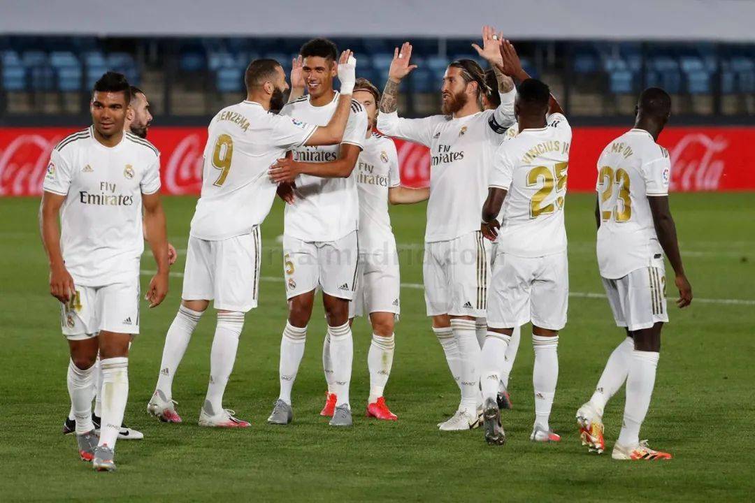 邮报：布拉德利有望出战利兹联，弗林蓬将在本月中旬复出