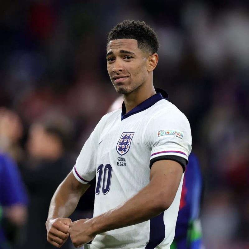 莱万：很开心能回到诺坎普踢球，能在这里进球我感到无比自豪（莱万：重返诺坎普让我无比开心，在这里破门我倍感自豪）