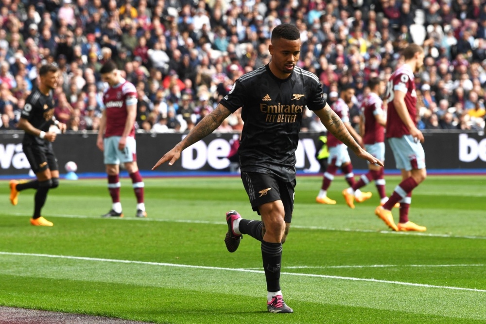 本泽马：皇马如今没有能指出问题的领袖，前场巨星们缺少牺牲（本泽马直言：皇马缺少敢指出问题的领袖，前场巨星缺乏牺牲精神）