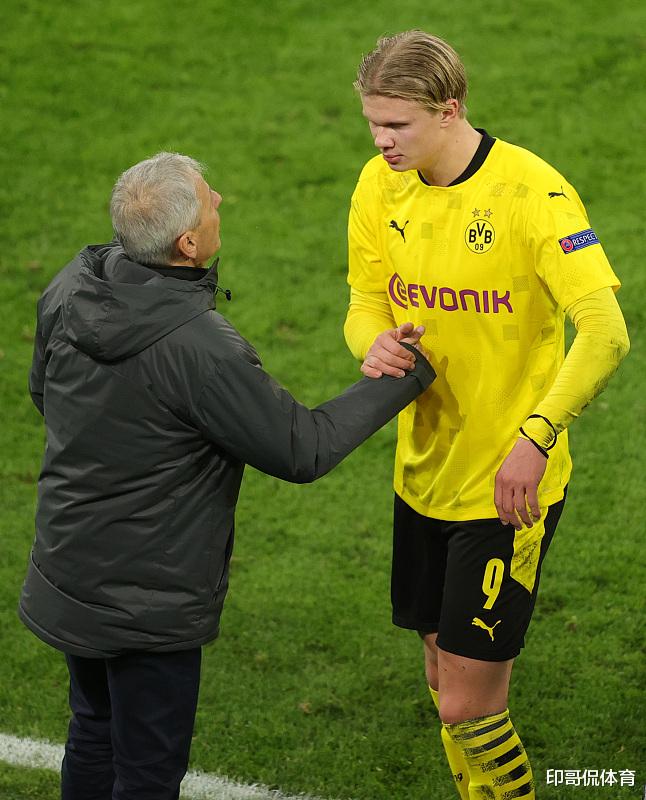 塞梅尼奥锁喉达洛特没被罚下，曼联球迷愤怒：换胖虎早被罚下（塞梅尼奥锁喉达洛特逃红，曼联球迷怒称：换胖虎早被逐出场）