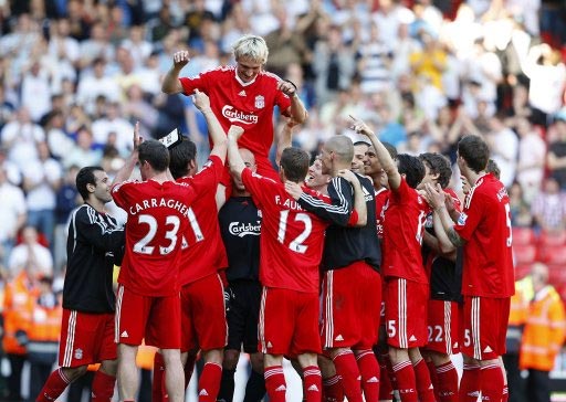 蓝军秘史：斯坦福桥点球点下方安葬着蓝军传奇奥斯古德的骨灰（蓝军隐秘往事：斯坦福桥点球点下埋着传奇名宿奥斯古德的骨灰）