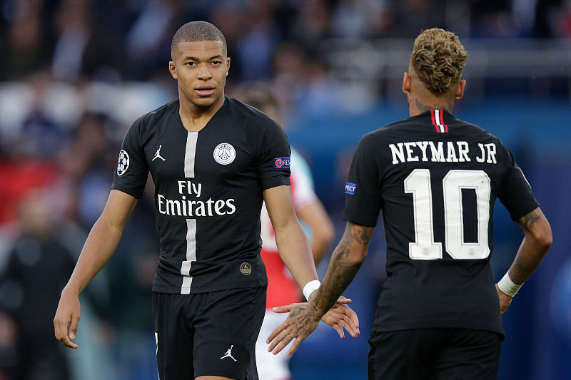 凯尔谈多特被扳平：红牌改变了场上局势，一系列失误导致如此结果（凯尔评多特遭追平：红牌改写战局，连串失误酿成此局面）