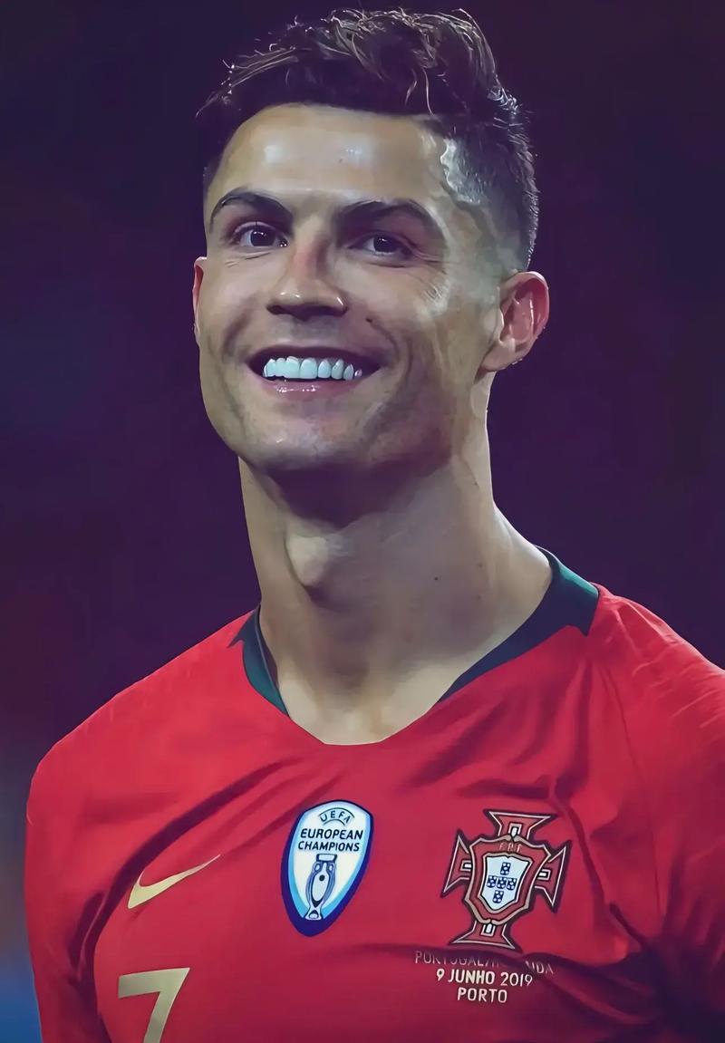 赫内斯：和伯利交流时他随口就能提到半个亿；相信于帕会续约（赫内斯：与伯利交流张口就是五千万；我看好于帕续约）