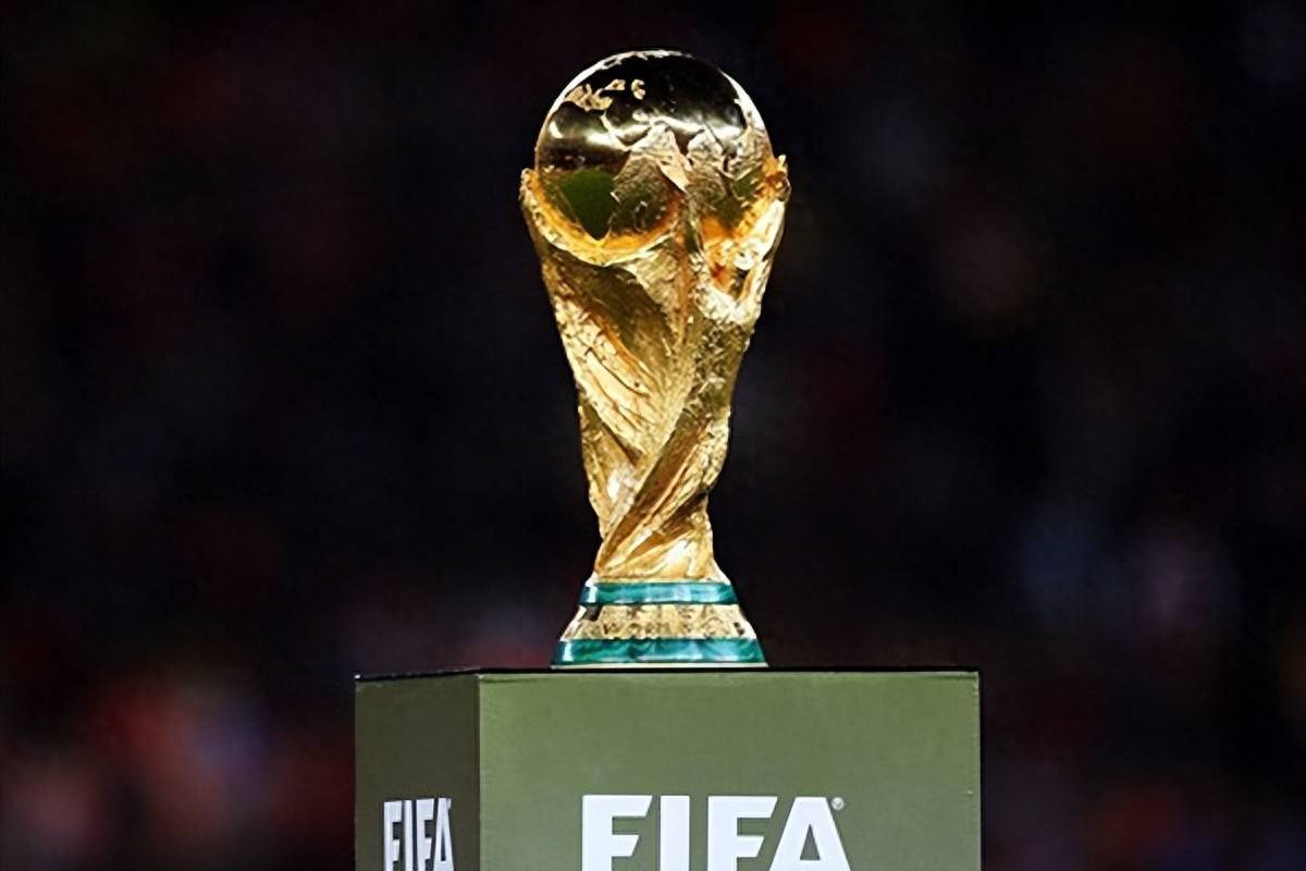 记者：西海岸下周二在杭州集结，杭州备战期间要踢一场热身赛（记者：西海岸队下周二赴杭集结，驻杭备战期间将进行一场热身赛）