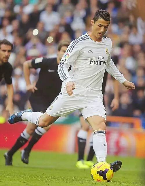 沙特队长多萨里达国家队百场里程碑，曾破国足、阿根廷大门（沙特队长多萨里完成国家队百场壮举，曾洞穿国足与阿根廷球门）