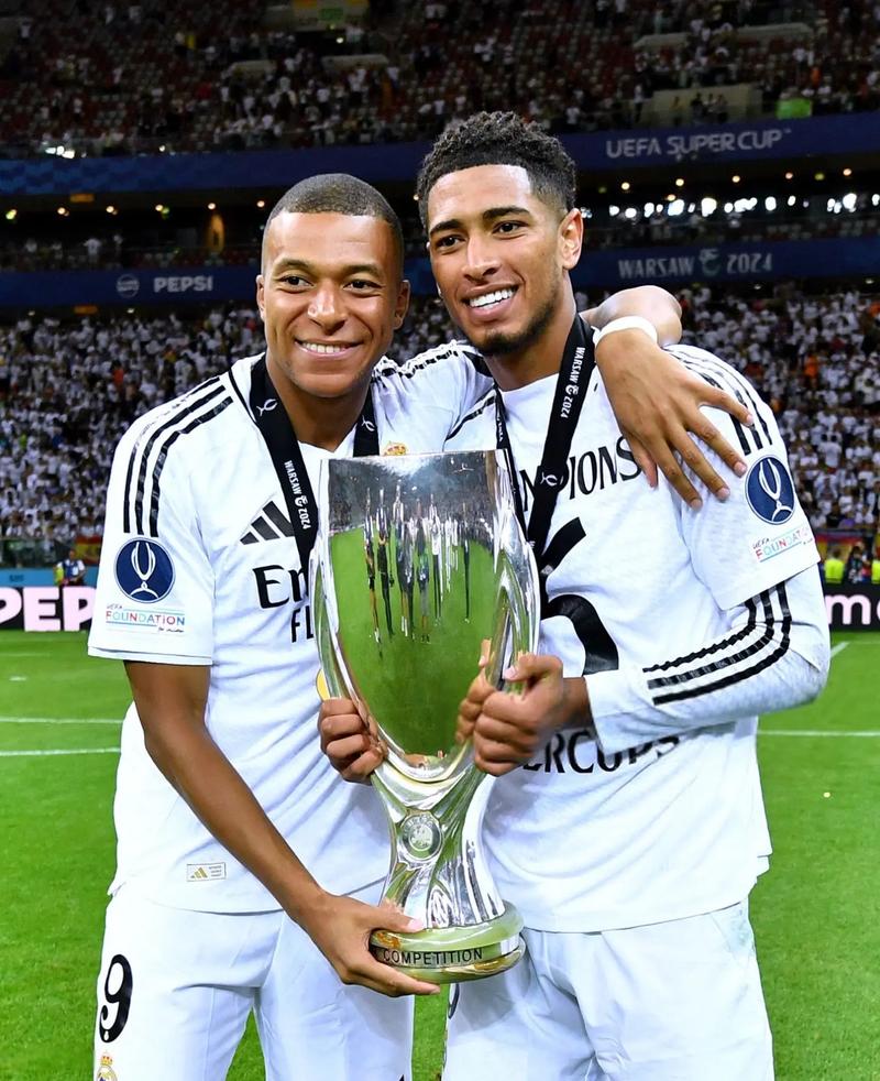 马加特：足球不能光靠数据和高科技；如果有机会想再爬泰山（马加特：足球不应只依赖数据与高科技，有机会还想重登泰山）